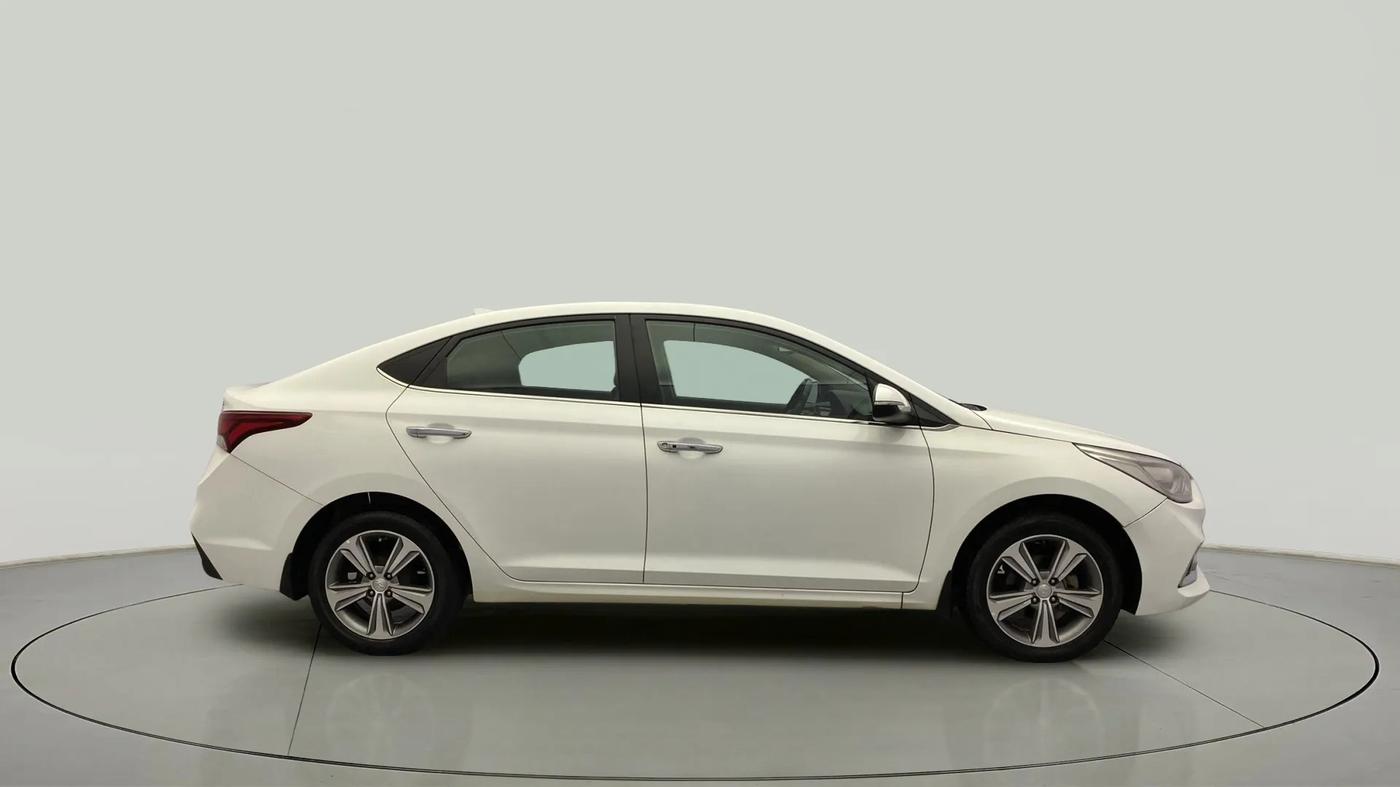 2017 Hyundai Verna 1.6 VTVT SX (O) AT, Petrol, Automatic, 1,07,957 km, Right Side View