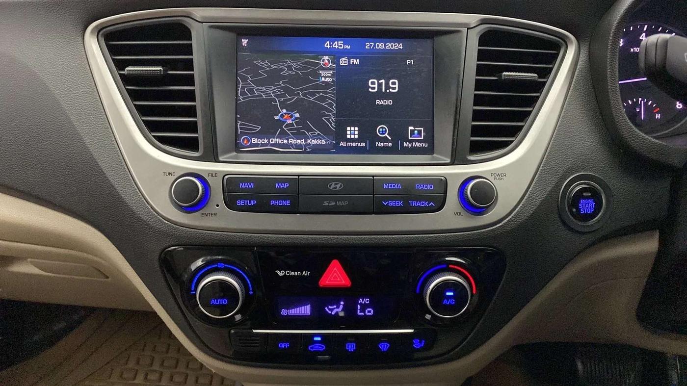 2017 Hyundai Verna 1.6 VTVT SX (O) AT, Petrol, Automatic, 1,07,957 km, Air Conditioner