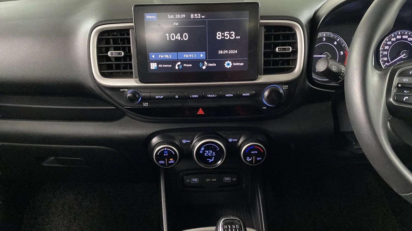 2021 Hyundai VENUE SX 1.5 CRDI, Diesel, Manual, 73,287 km, Air Conditioner