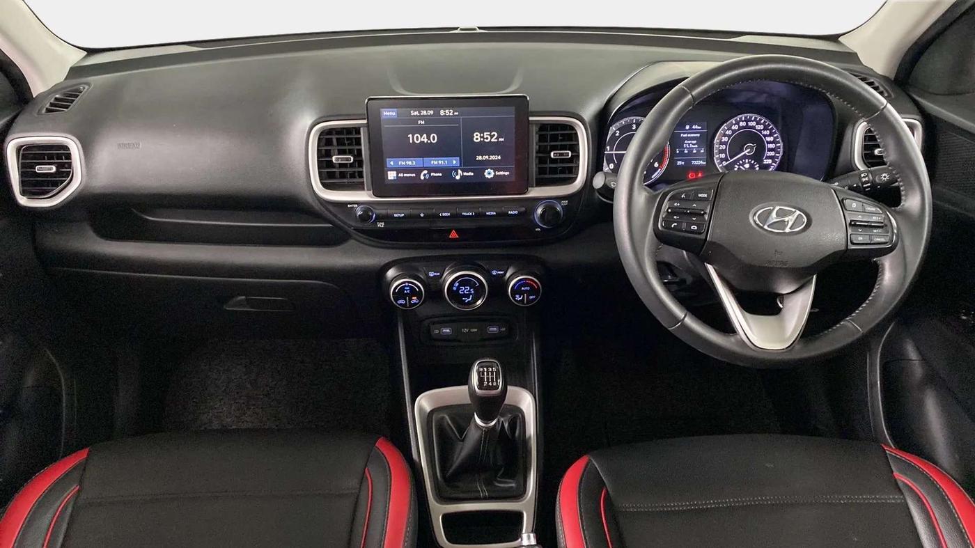 2021 Hyundai VENUE SX 1.5 CRDI, Diesel, Manual, 73,287 km, Dashboard
