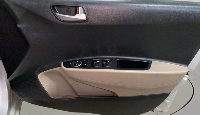 2018 Hyundai Grand i10 SPORTZ AT 1.2 KAPPA VTVT, Petrol, Automatic, 20,465 km, Driver Side Door Panels Control