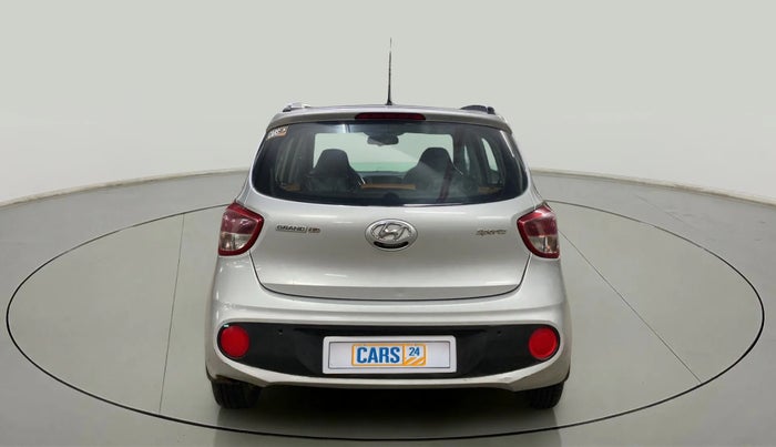 2018 Hyundai Grand i10 SPORTZ AT 1.2 KAPPA VTVT, Petrol, Automatic, 20,465 km, Back/Rear