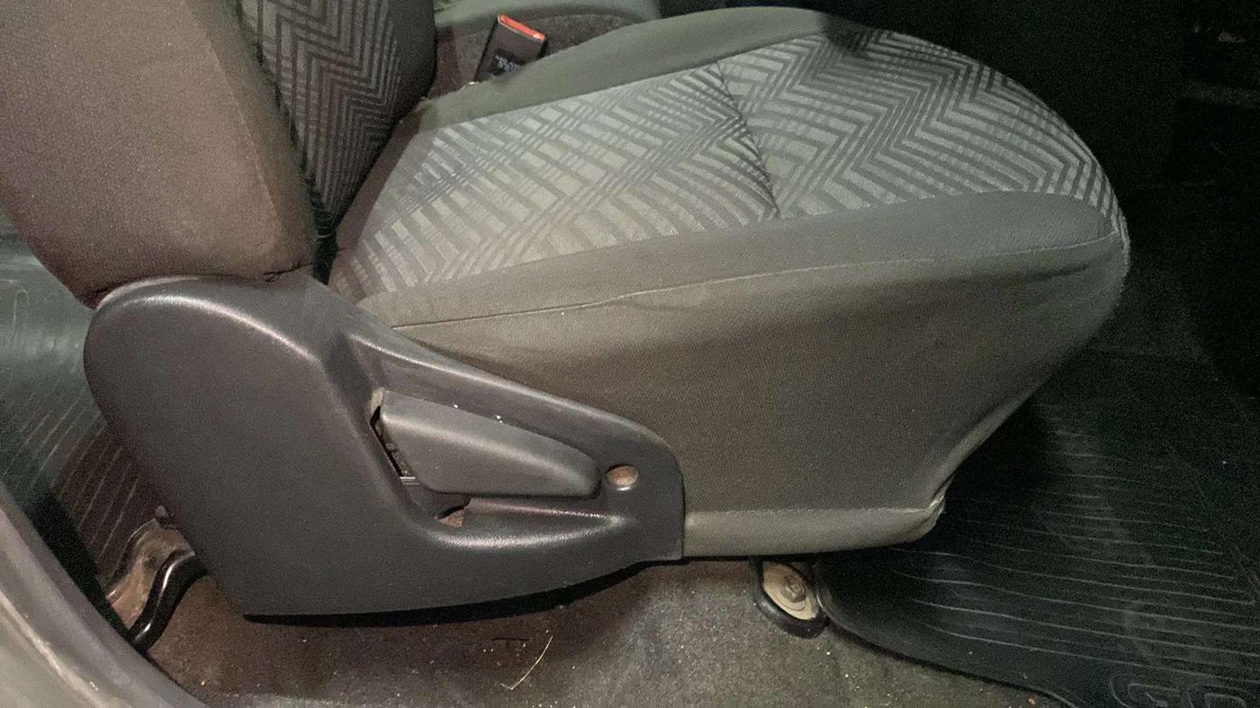 2018 Datsun Go Plus A, Petrol, Manual, 44,980 km, Driver Side Adjustment Panel