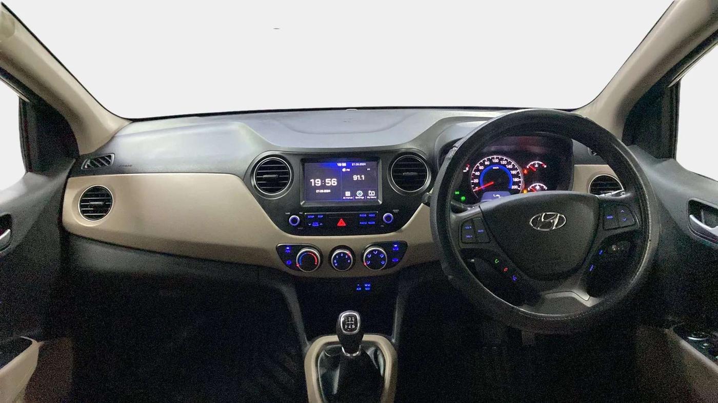 2018 Hyundai Grand i10 SPORTZ 1.2 KAPPA VTVT, CNG, Manual, 35,740 km, Dashboard