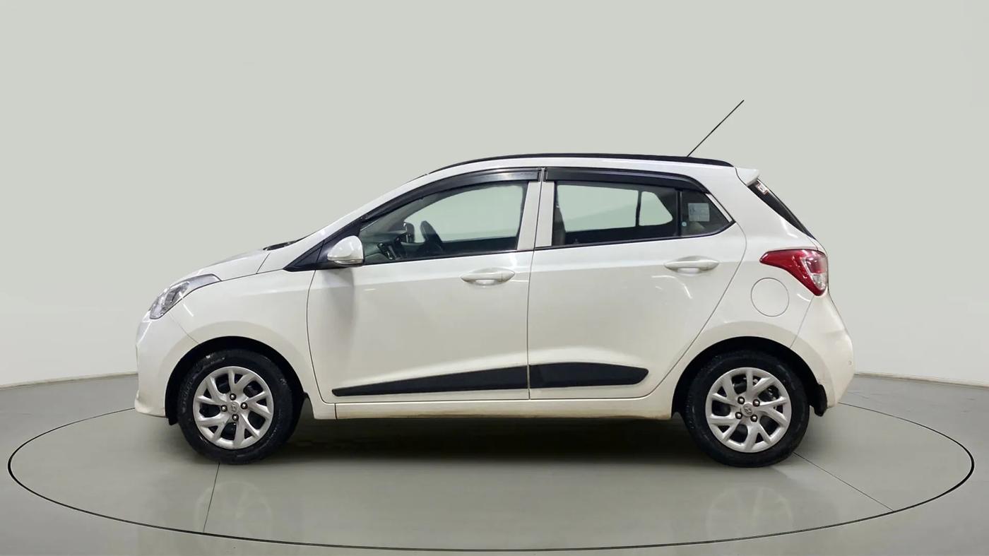 2018 Hyundai Grand i10 SPORTZ 1.2 KAPPA VTVT, CNG, Manual, 35,740 km, Left Side