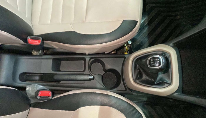 2018 Hyundai Grand i10 SPORTZ 1.2 KAPPA VTVT, CNG, Manual, 35,740 km, Gear Lever