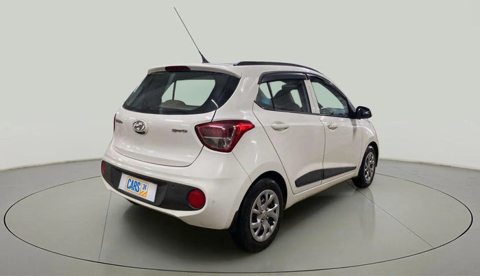 2018 Hyundai Grand i10 SPORTZ 1.2 KAPPA VTVT, CNG, Manual, 35,740 km, Right Back Diagonal