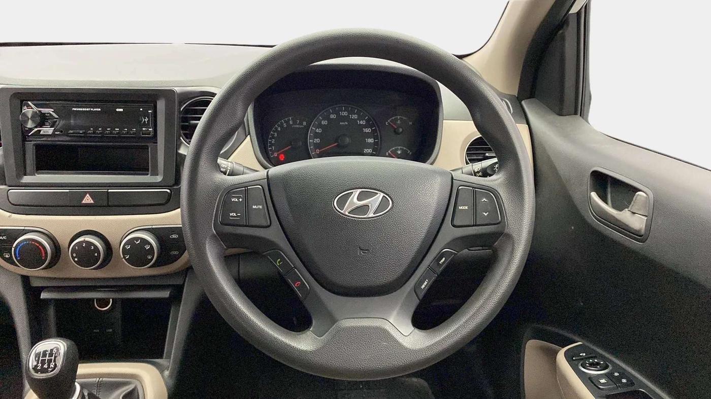 2014 Hyundai Xcent S (O) 1.2, Petrol, Manual, 56,180 km, Steering Wheel Close Up