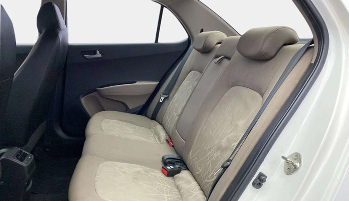 2014 Hyundai Xcent S (O) 1.2, Petrol, Manual, 56,180 km, Right Side Rear Door Cabin