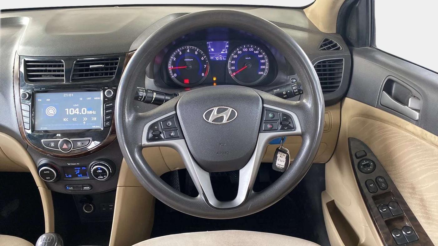 2016 Hyundai Verna 1.6 VTVT SX, Petrol, Manual, 70,146 km, Steering Wheel Close Up