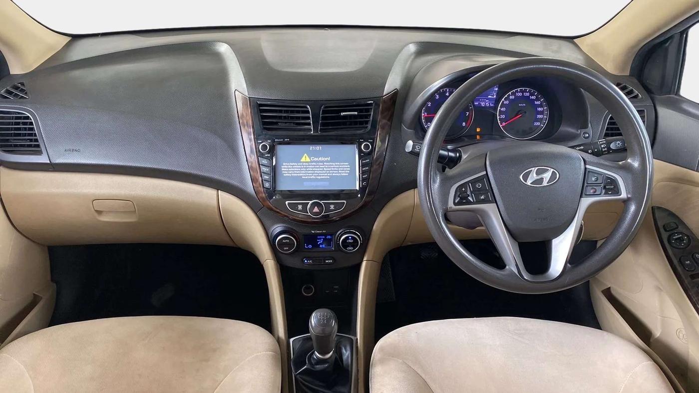 2016 Hyundai Verna 1.6 VTVT SX, Petrol, Manual, 70,146 km, Dashboard