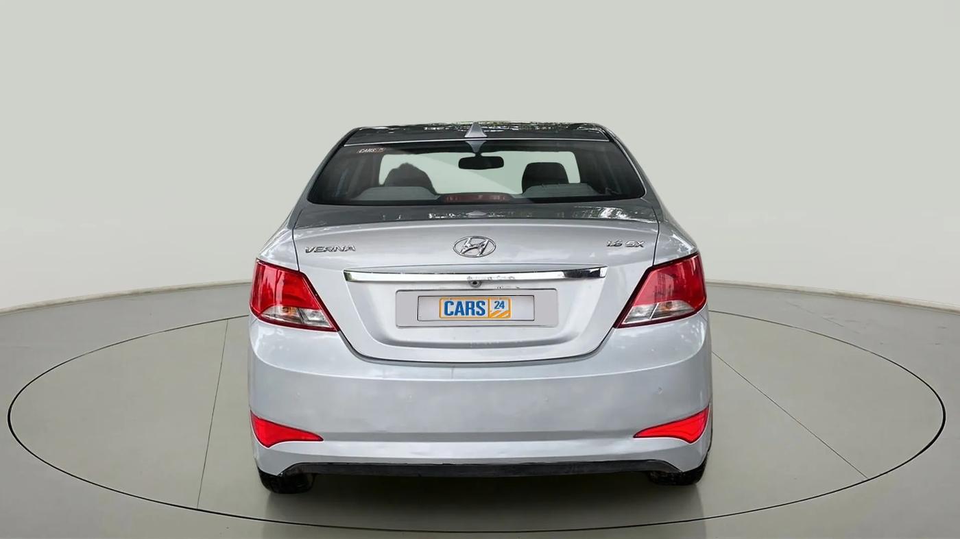 2016 Hyundai Verna 1.6 VTVT SX, Petrol, Manual, 70,146 km, Back/Rear