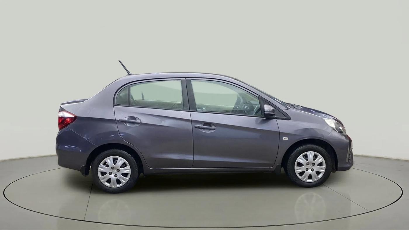 2017 Honda Amaze 1.2L I-VTEC S OPT, Petrol, Manual, 47,615 km, Right Side View
