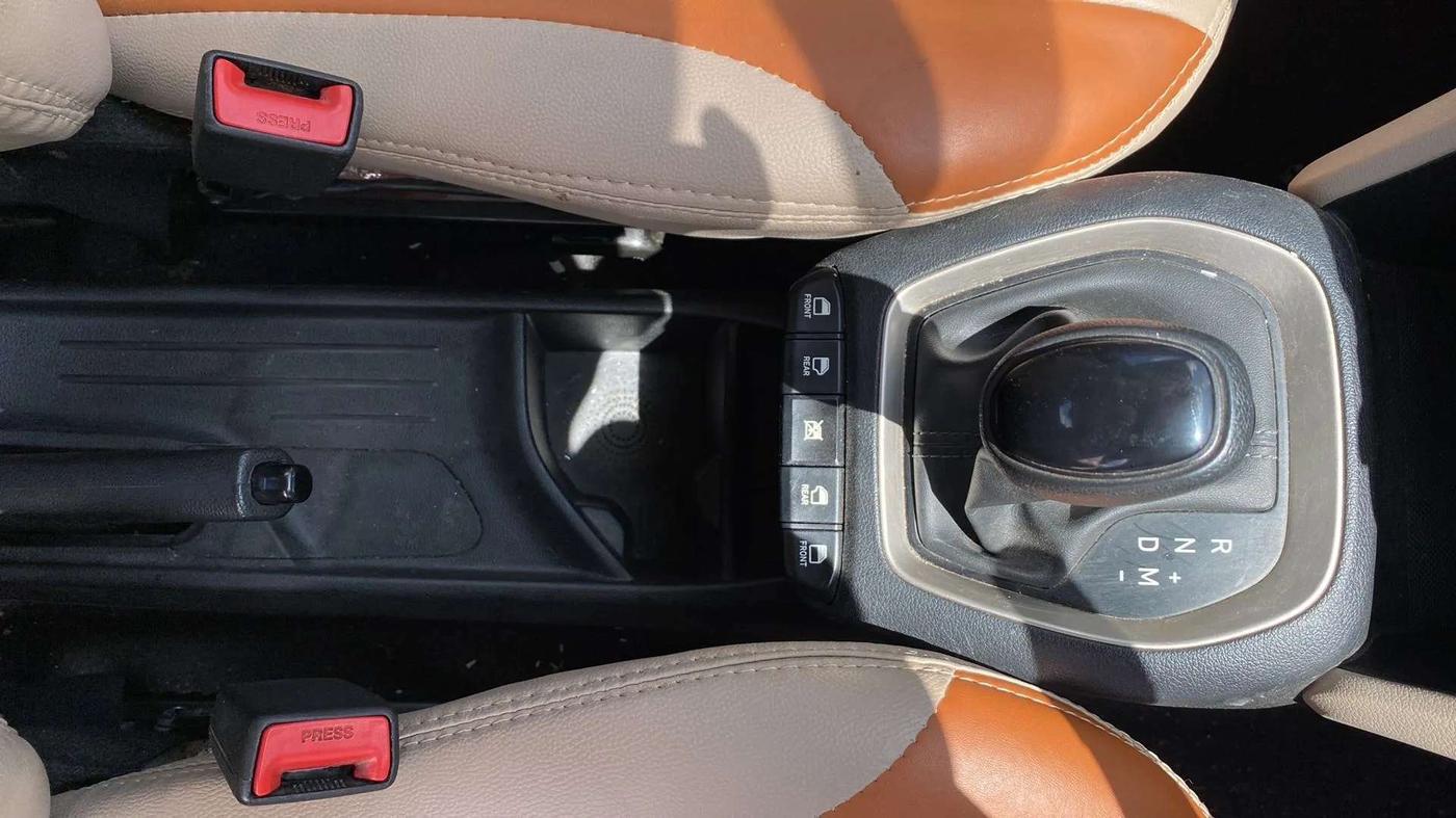 2021 Hyundai NEW SANTRO SPORTZ AMT, Petrol, Automatic, 26,825 km, Gear Lever