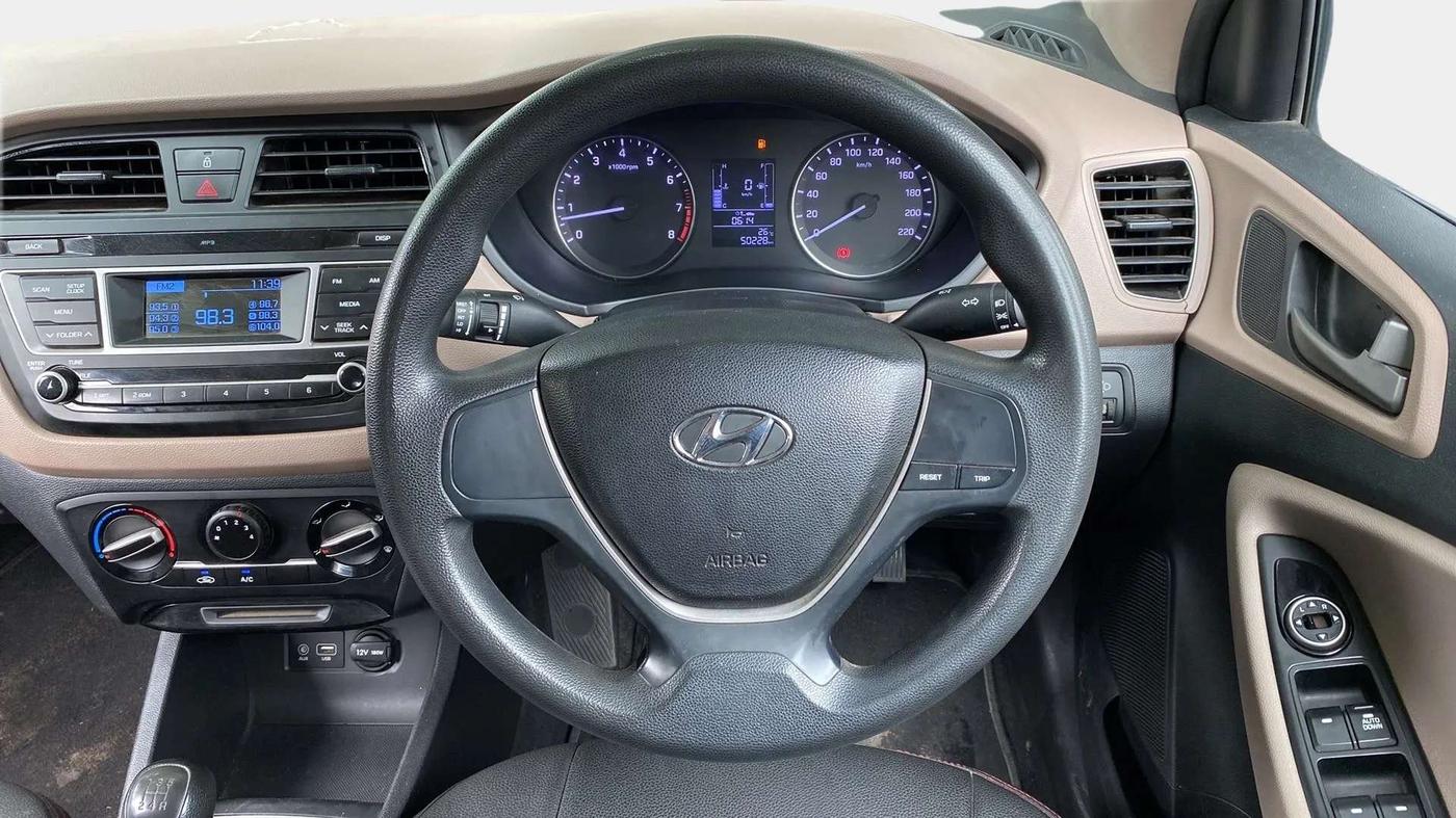2017 Hyundai Elite i20 MAGNA EXECUTIVE 1.2, Petrol, Manual, 50,225 km, Steering Wheel Close Up