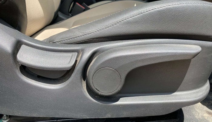 2021 Hyundai Verna SX (O)1.5 VTVT, Petrol, Manual, 32,407 km, Driver Side Adjustment Panel