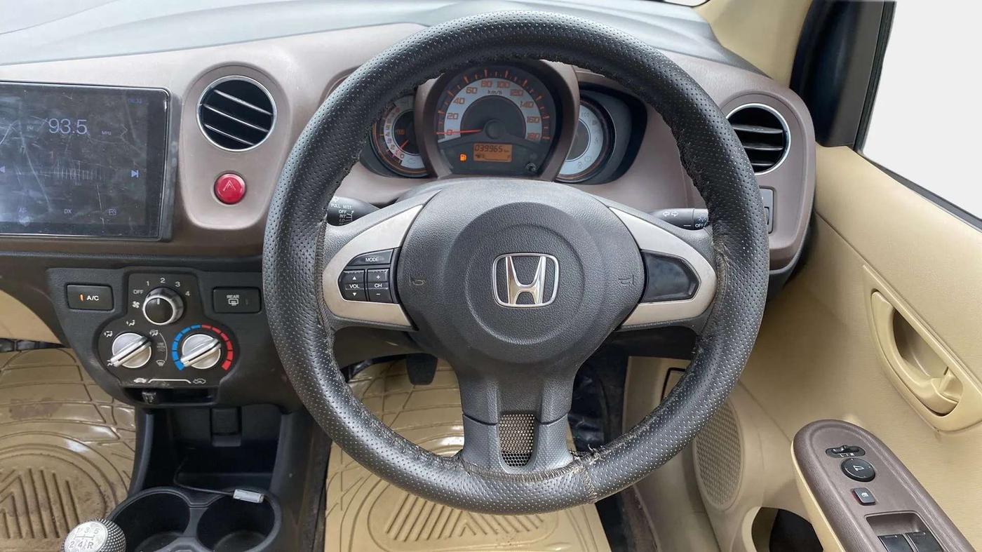 2014 Honda Brio S MT, Petrol, Manual, 39,969 km, Steering Wheel Close Up