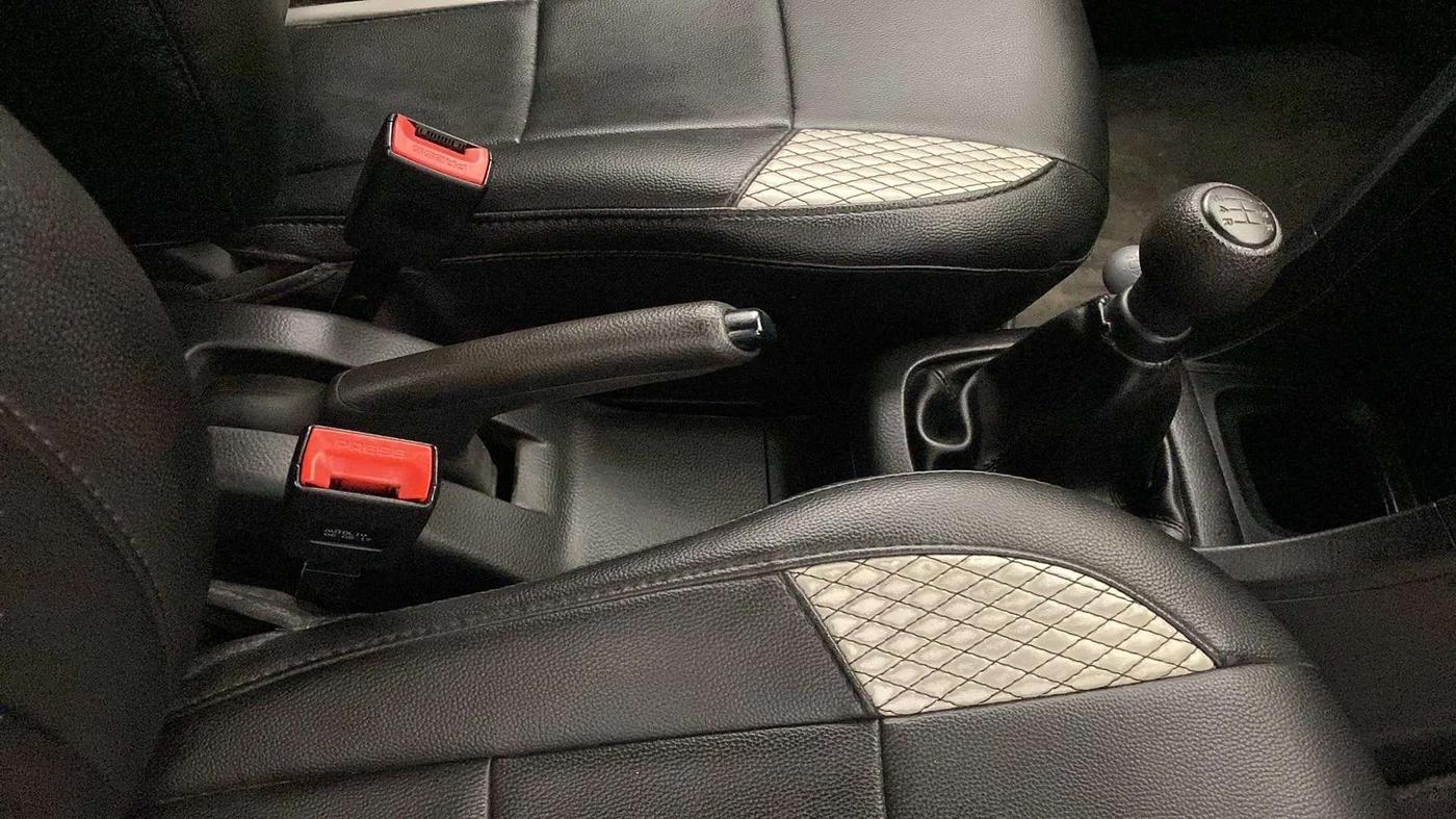 2017 Maruti Swift LXI (O), Petrol, Manual, 72,731 km, Gear Lever