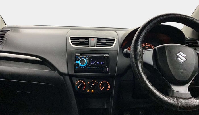 2017 Maruti Swift LXI (O), Petrol, Manual, 72,731 km, Air Conditioner