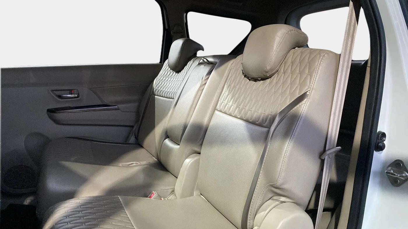 2019 Maruti Ertiga ZXI SHVS, Petrol, Manual, 70,355 km, Right Side Rear Door Cabin