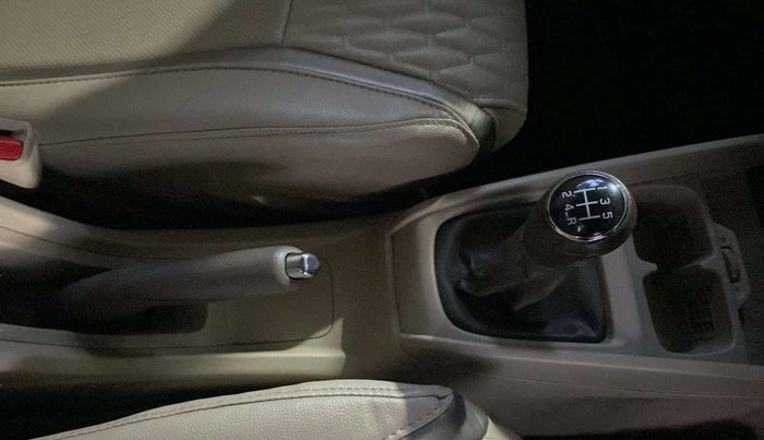2019 Maruti Ertiga ZXI SHVS, Petrol, Manual, 70,355 km, Gear Lever