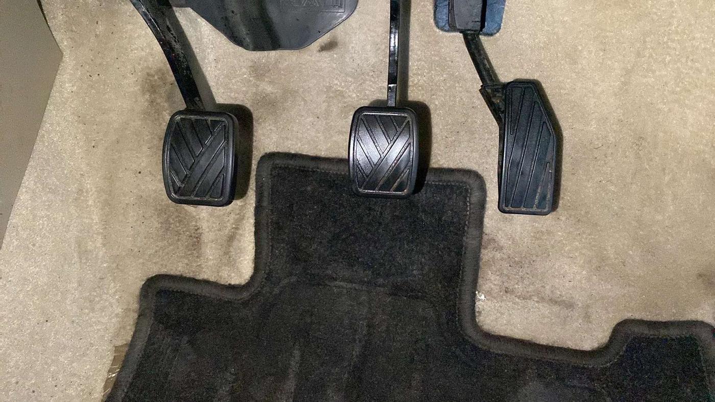 2019 Maruti Ertiga ZXI SHVS, Petrol, Manual, 70,355 km, Pedals
