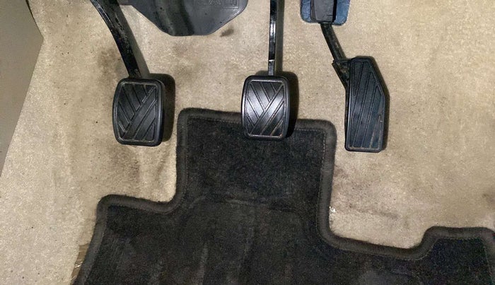 2019 Maruti Ertiga ZXI SHVS, Petrol, Manual, 70,355 km, Pedals