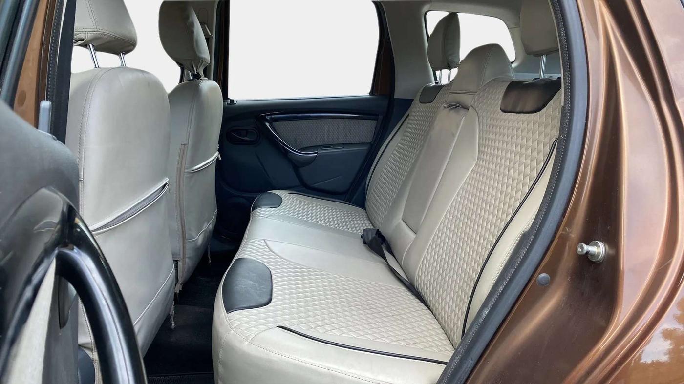 2015 Renault Duster 85 PS RXL DIESEL, Diesel, Manual, 45,468 km, Right Side Rear Door Cabin