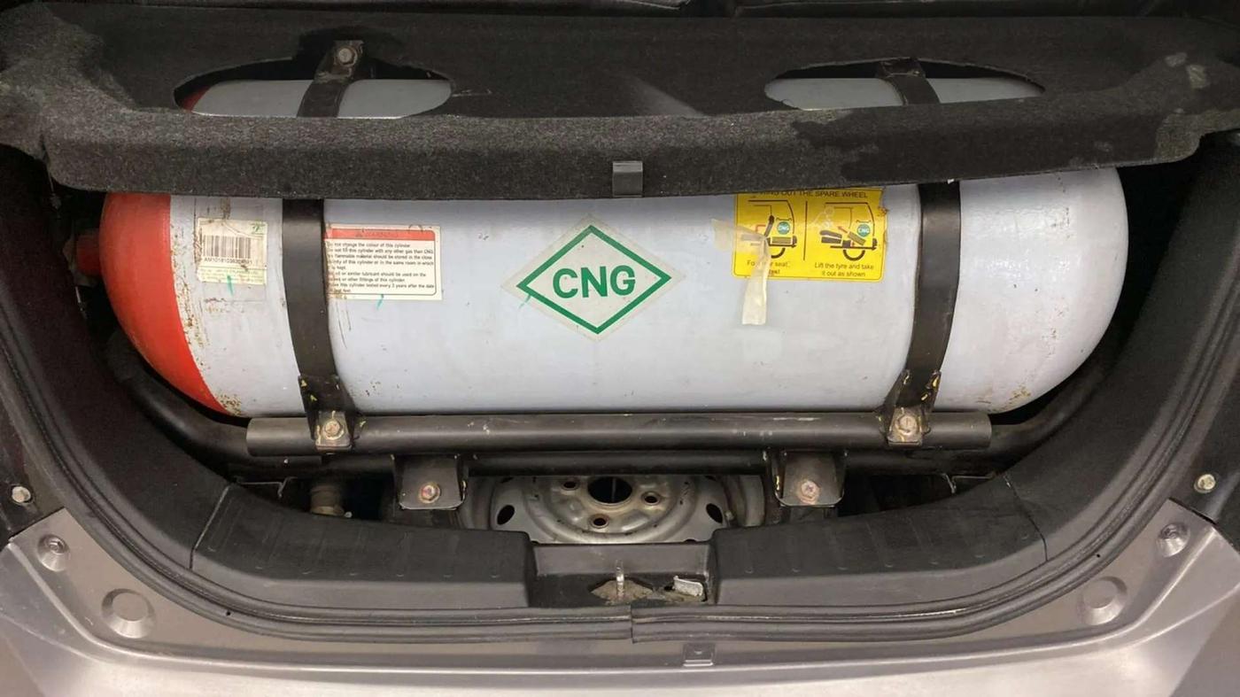2018 Maruti Wagon R 1.0 LXI CNG, CNG, Manual, 82,450 km, Boot Inside