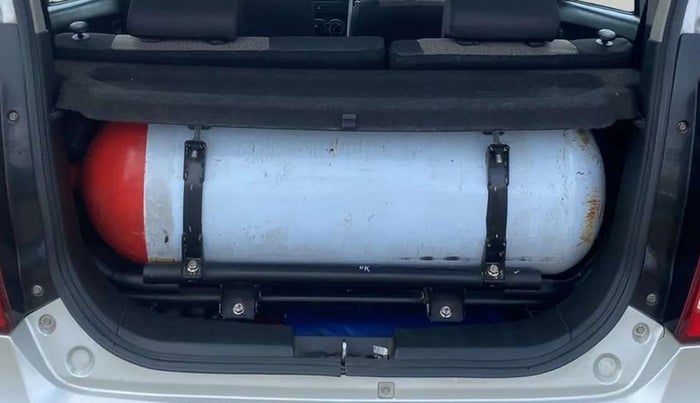 2014 Maruti Wagon R 1.0 LXI CNG, CNG, Manual, 76,978 km, Boot Inside