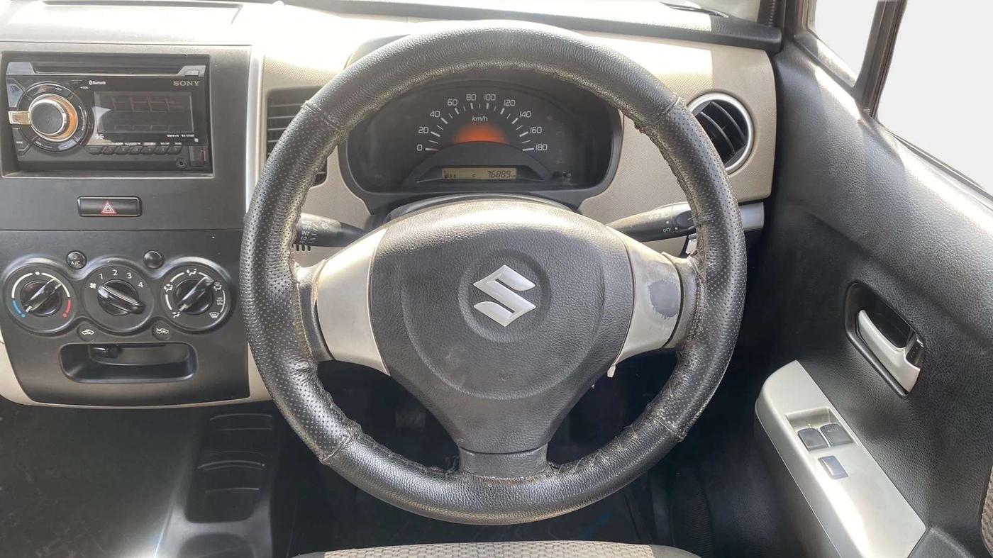 2014 Maruti Wagon R 1.0 LXI CNG, CNG, Manual, 76,978 km, Steering Wheel Close Up
