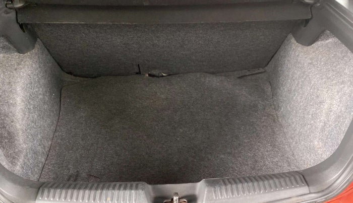 2014 Volkswagen Polo COMFORTLINE 1.2L, Petrol, Manual, 77,918 km, Boot Inside