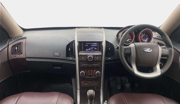 2015 Mahindra XUV500 W6, Diesel, Manual, 70,308 km, Dashboard