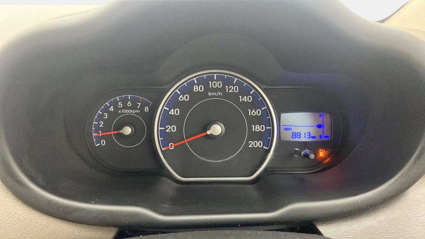 2013 Hyundai i10 SPORTZ 1.2, Petrol, Manual, 8,786 km, Odometer Image