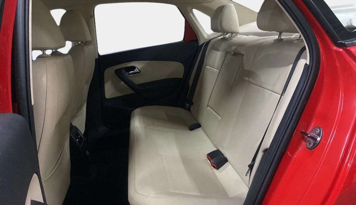 2016 Skoda Rapid STYLE 1.6 MPI, Petrol, Manual, 72,688 km, Right Side Rear Door Cabin