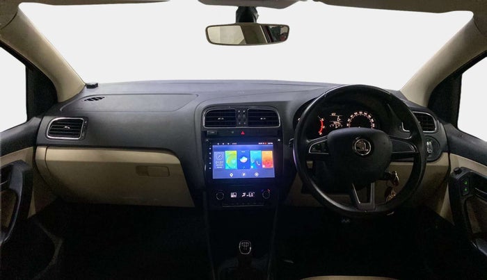 2016 Skoda Rapid STYLE 1.6 MPI, Petrol, Manual, 72,688 km, Dashboard