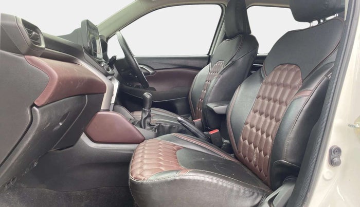 2023 Maruti Grand Vitara DELTA SMART HYBRID, Petrol, Manual, 33,016 km, Right Side Front Door Cabin