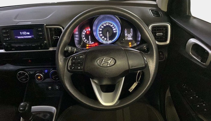 2021 Hyundai VENUE S 1.2, Petrol, Manual, 18,365 km, Steering Wheel Close Up