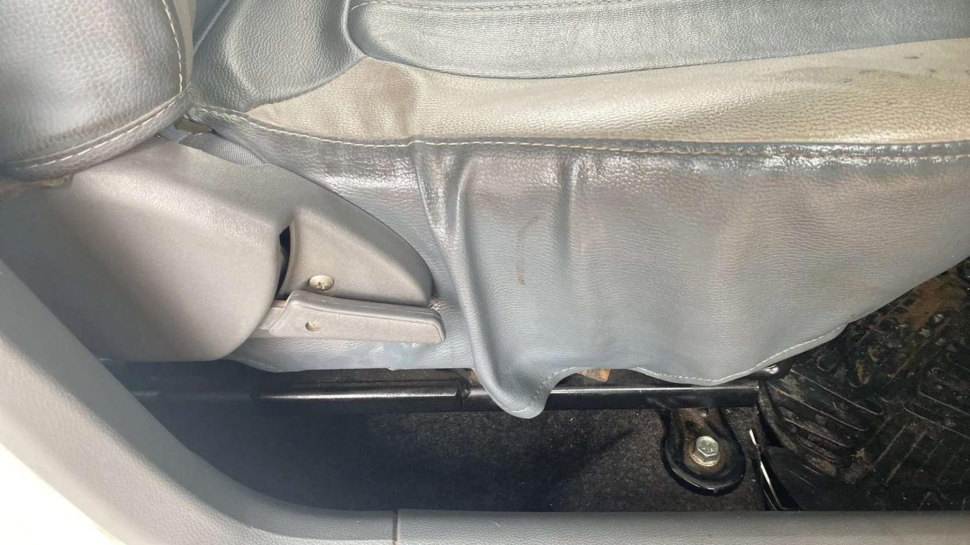 2014 Maruti Alto 800 LXI, Petrol, Manual, 31,420 km, Driver Side Adjustment Panel