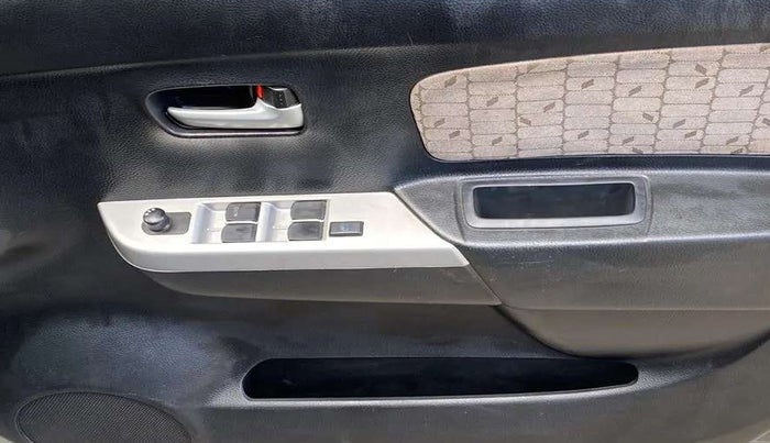 2015 Maruti Wagon R 1.0 VXI, Petrol, Manual, 69,285 km, Driver Side Door Panels Control