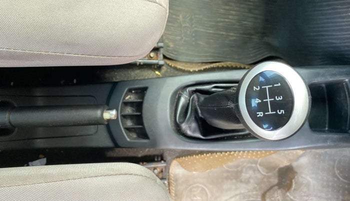 2015 Maruti Wagon R 1.0 VXI, Petrol, Manual, 69,285 km, Gear Lever