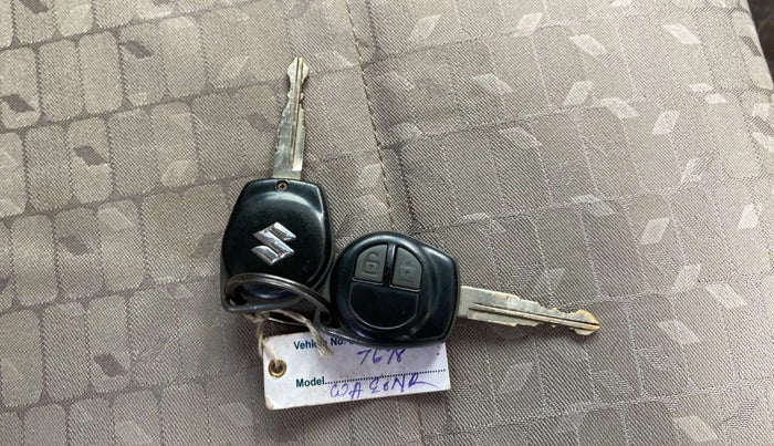 2015 Maruti Wagon R 1.0 VXI, Petrol, Manual, 69,285 km, Key Close Up