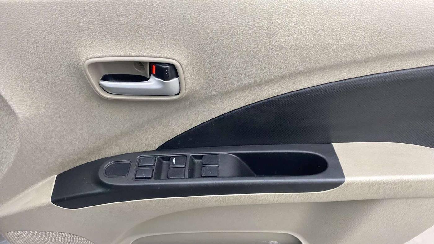 2015 Maruti Celerio VXI AMT, Petrol, Automatic, 49,143 km, Driver Side Door Panels Control