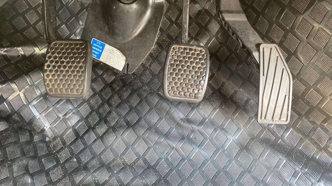 2019 Maruti Alto LXI, Petrol, Manual, 26,702 km, Pedals