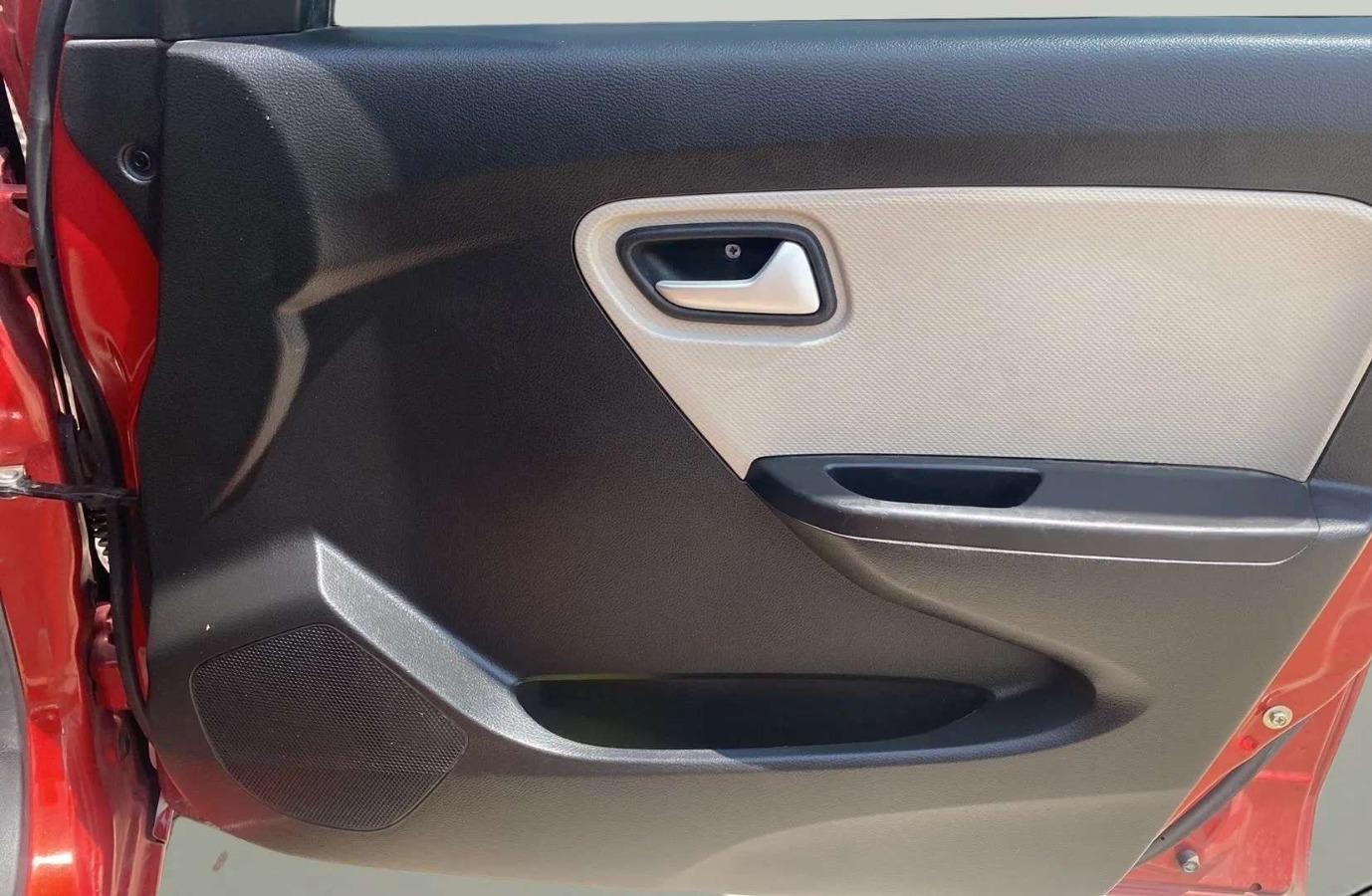 2019 Maruti Alto LXI, Petrol, Manual, 26,702 km, Driver Side Door Panels Control