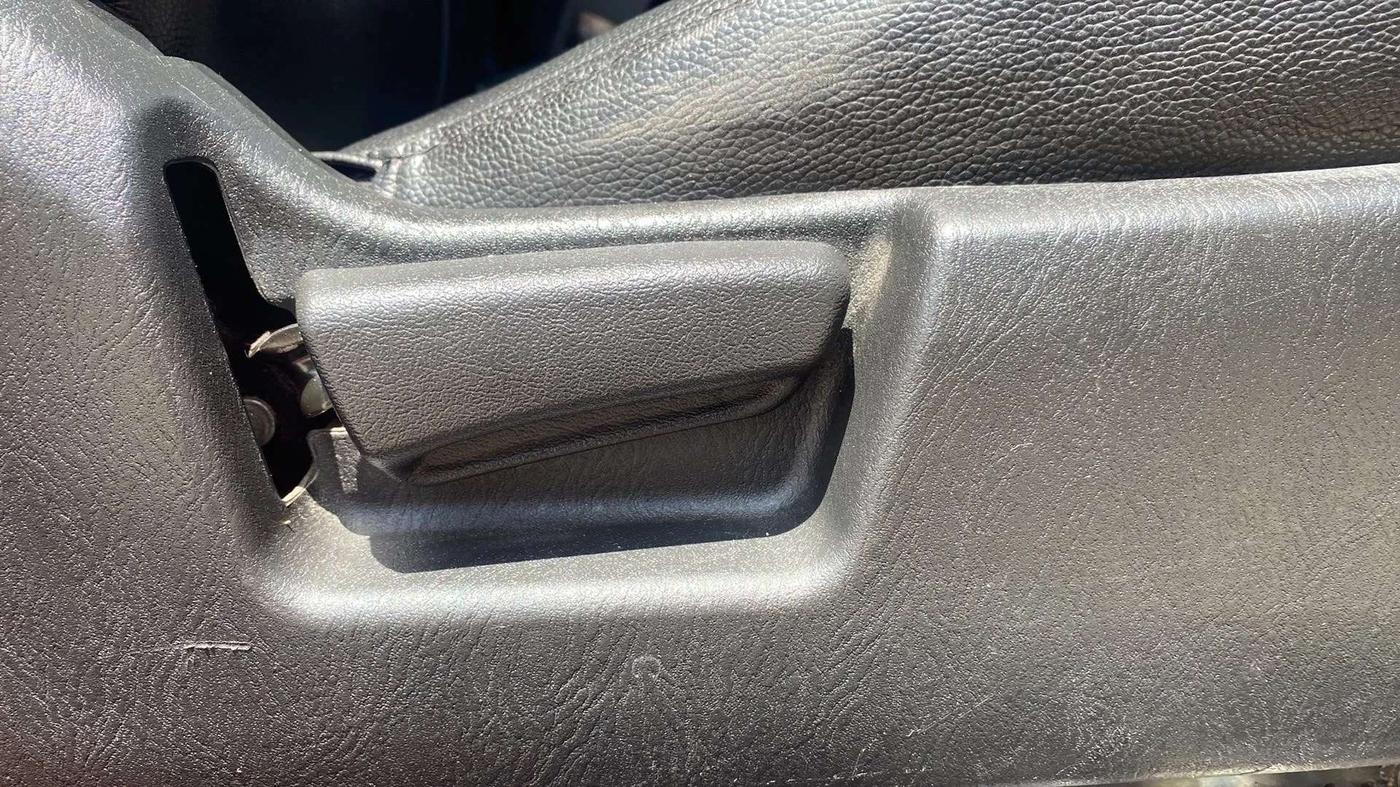 2019 Maruti Alto LXI, Petrol, Manual, 26,702 km, Driver Side Adjustment Panel
