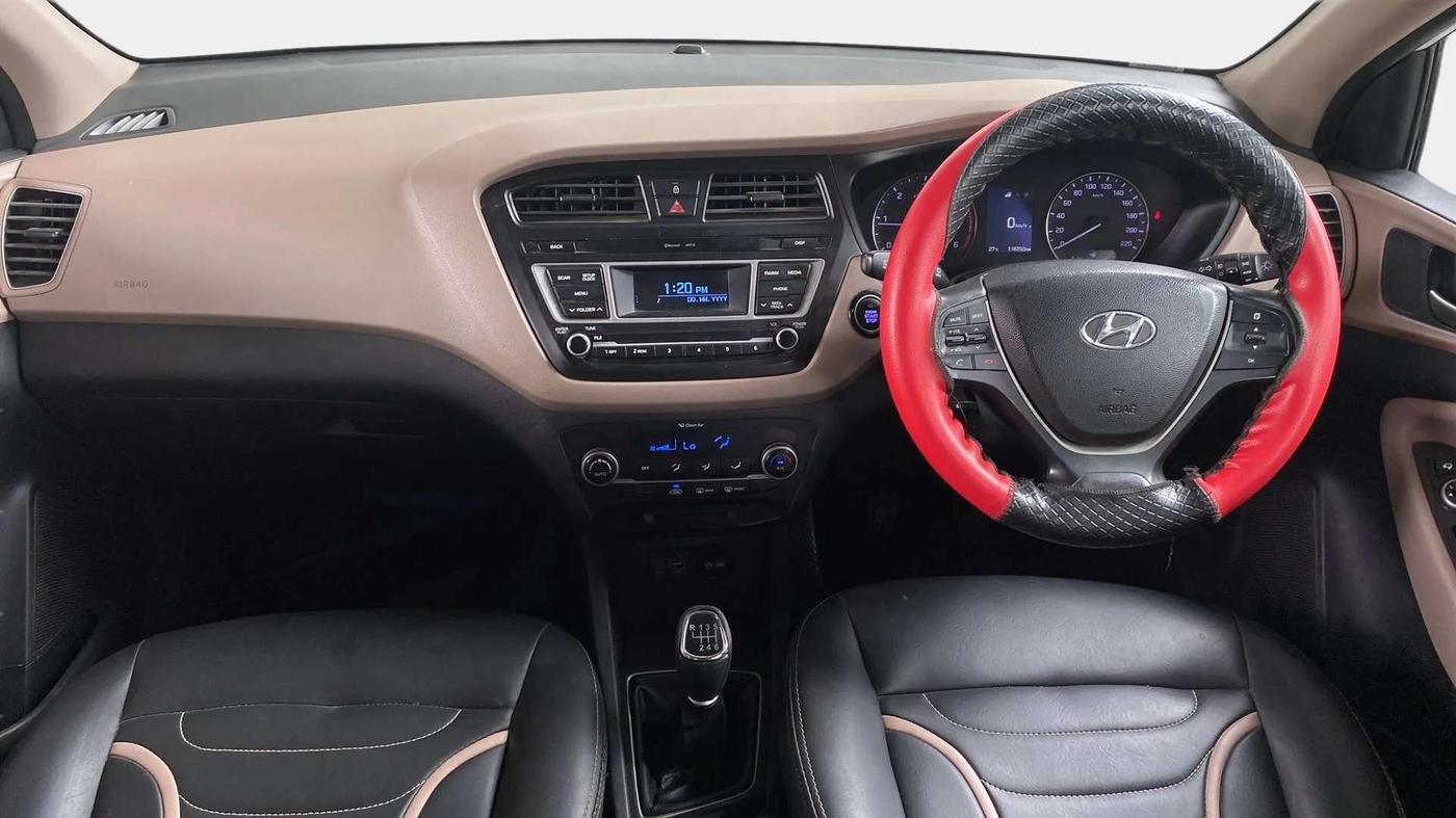 2016 Hyundai Elite i20 ASTA 1.4 CRDI, Diesel, Manual, 1,18,689 km, Dashboard