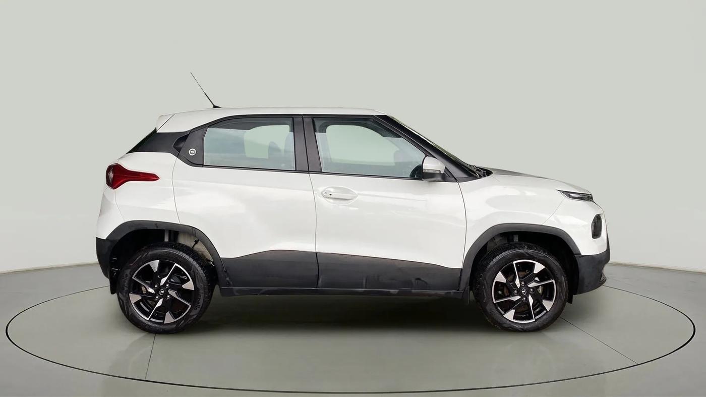 2023 Tata PUNCH ACCOMPLISHED DAZZLE PACK AMT, Petrol, Automatic, 4,029 km, Right Side View