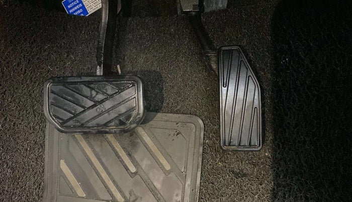 2019 Maruti Swift ZXI AMT, Petrol, Automatic, 30,384 km, Pedals