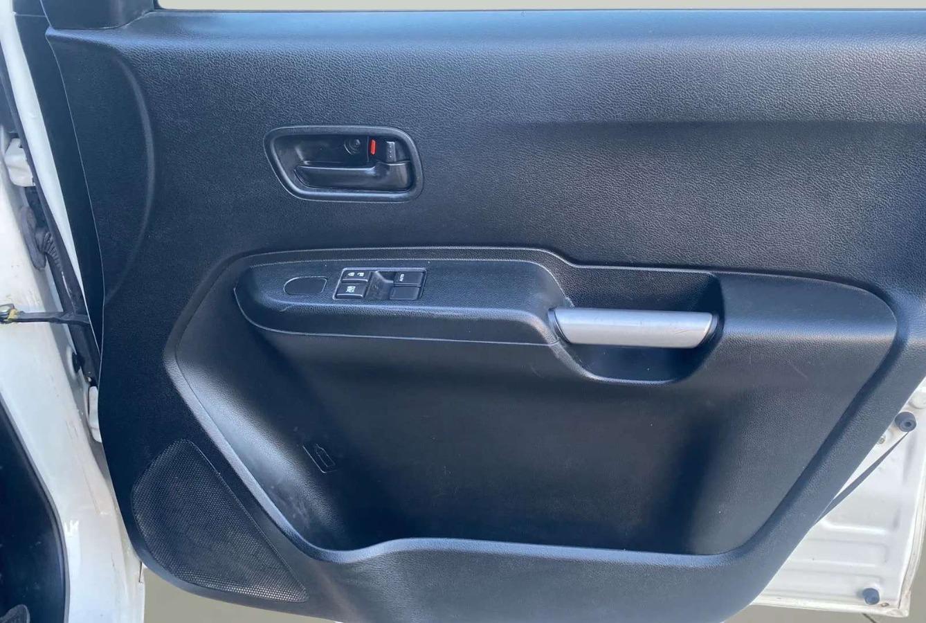 2021 Maruti IGNIS SIGMA 1.2, Petrol, Manual, 48,112 km, Driver Side Door Panels Control